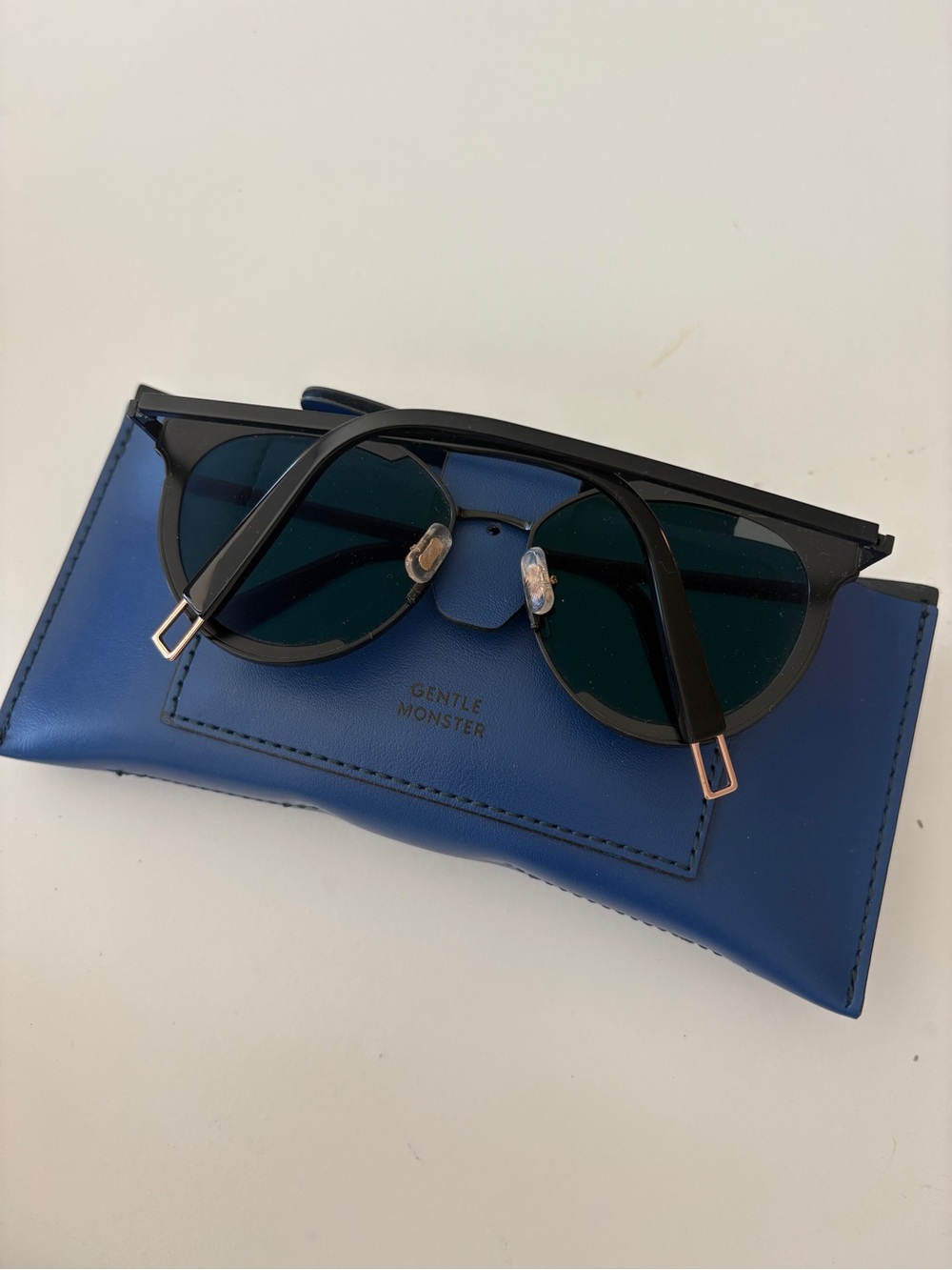 GENTLE MONSTER Last Bow Sunglasses - Picture 4 of 7